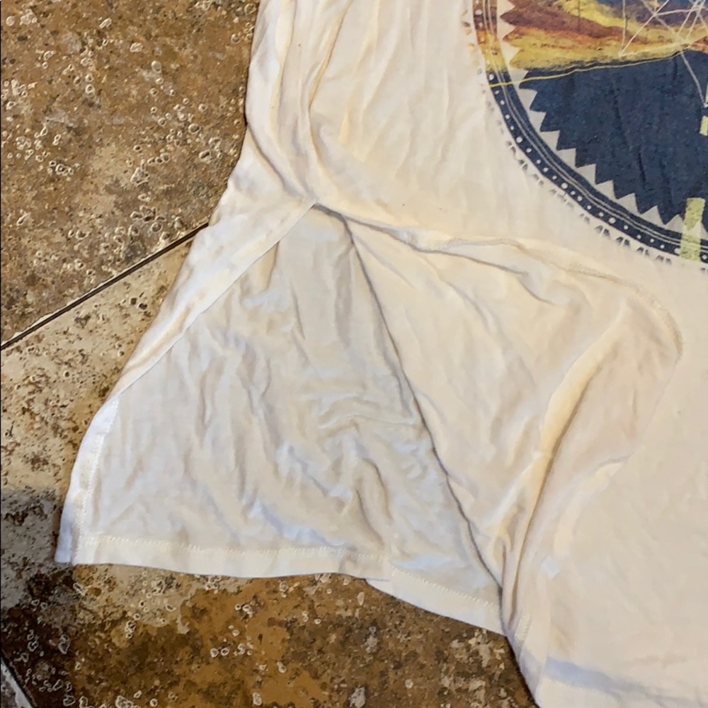 Cold shoulder - Picture 3 of 3